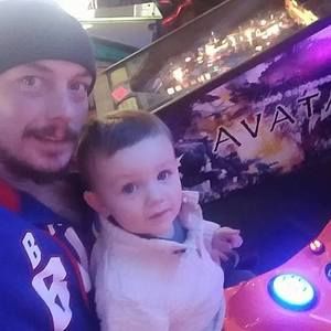 Meet your Posher, Adam